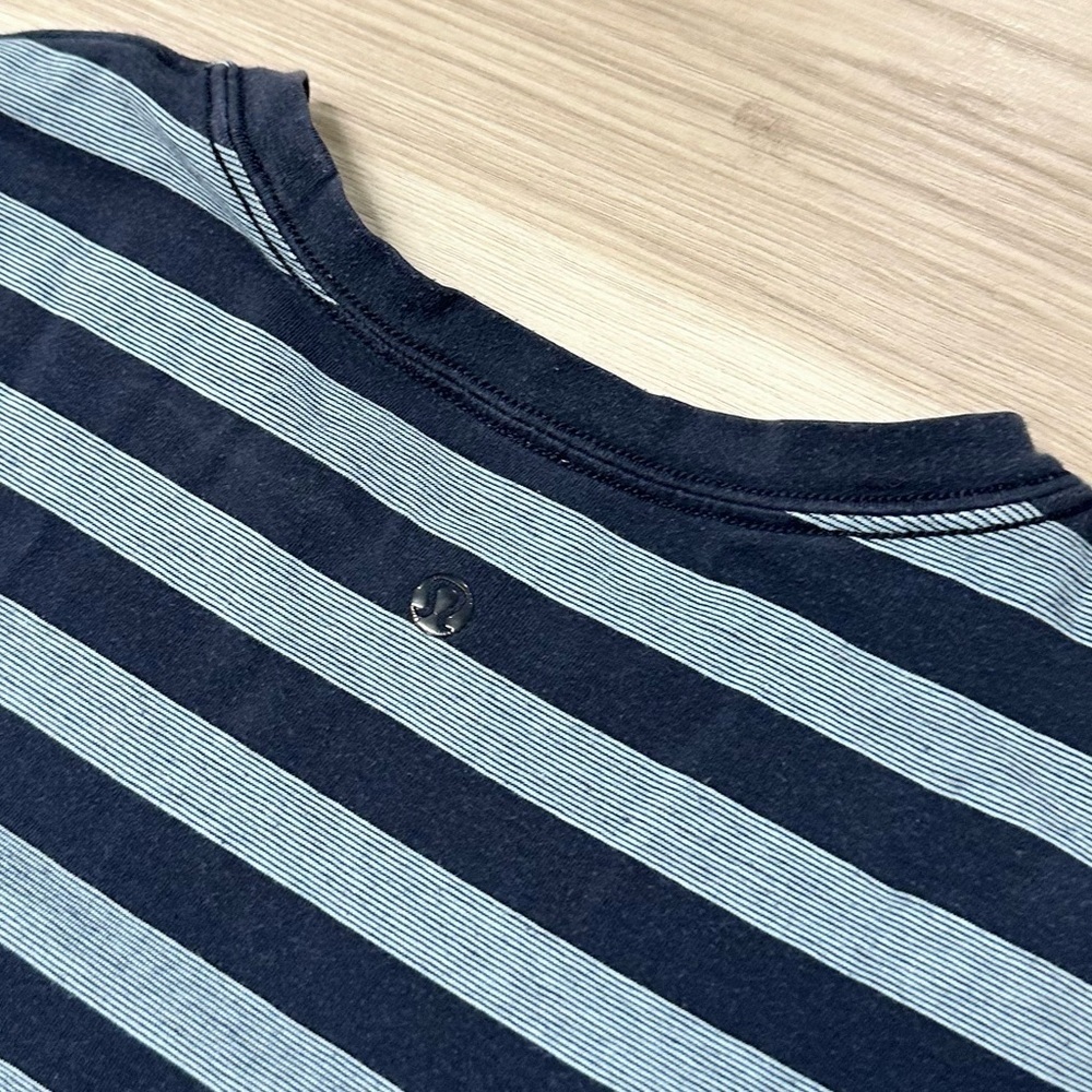 Lululemon Men’s 5 Year Basic Tee Shirt - Picture 4 of 4